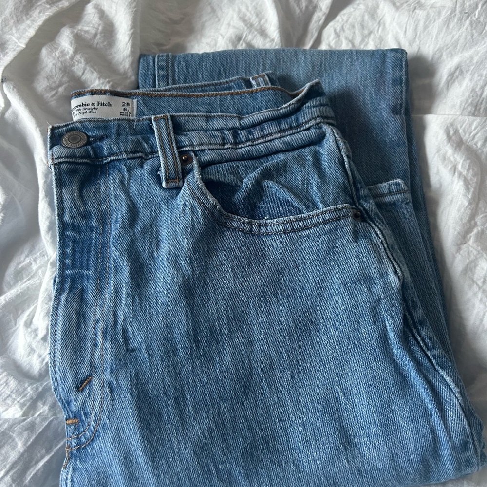 Abercrombie & Fitch Blue Jeans